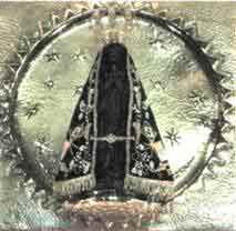 Статуэтка Богоматери Апаресиды, небесной покровительницы Бразилии